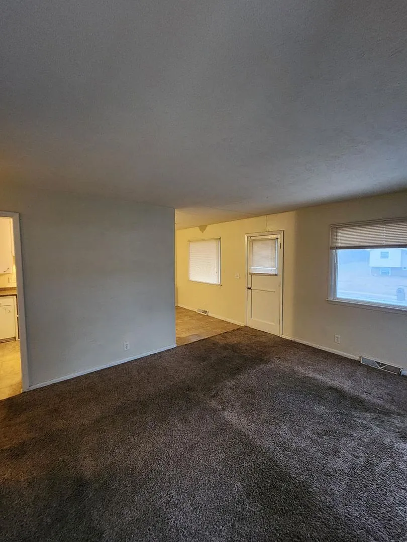 Building Photo - 6327 N 51st Ave