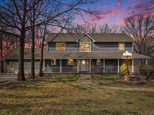 17251 Hollingsworth Rd, Basehor, KS 66007