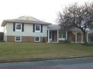 315 W Valery Ct, Sterling, VA 20164