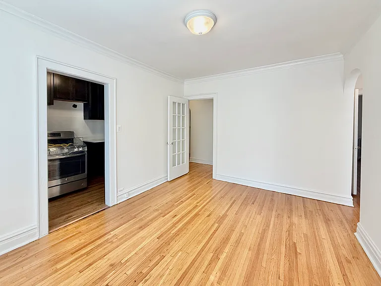 6504 N Leavitt St #3 — Photo 5
