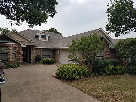 5th image of 1101 N Brookside Dr
