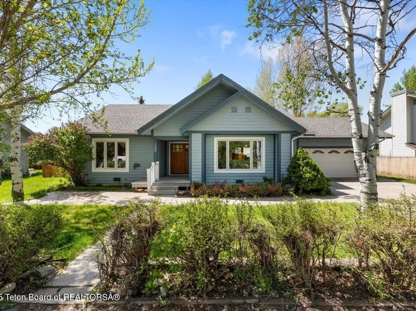 3008 Alpine View Ln, Jackson, WY 83001