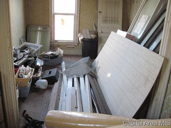 5th image of 505 E Archer Ave