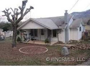 1341 Lake Logan Rd, Canton, NC 28716