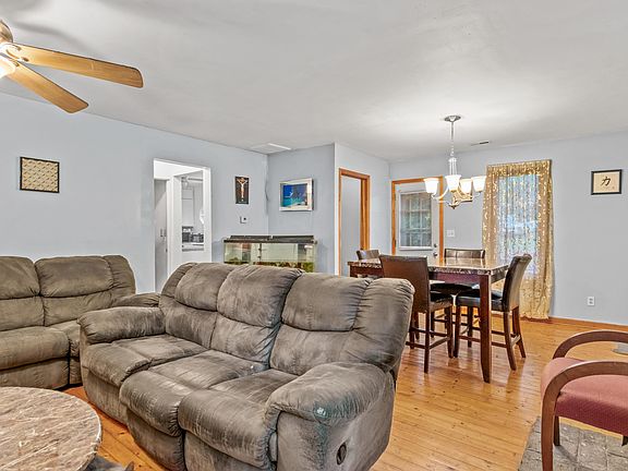 5th image of 145 Center St