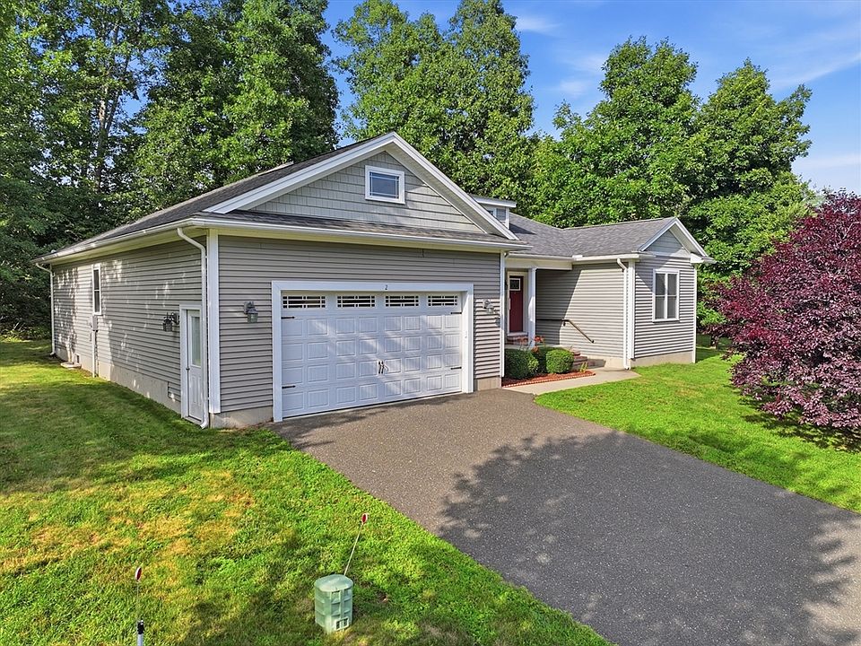1st image of 2 Dogwood Dr