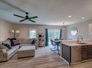 322 Alpine Meadows Cir #322, Oregon, WI 53575