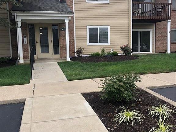 2nd image of 84 Mallard Glen Dr APT 3