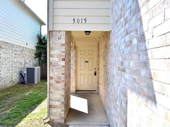 3rd image of 5015 Packard Elm Ct