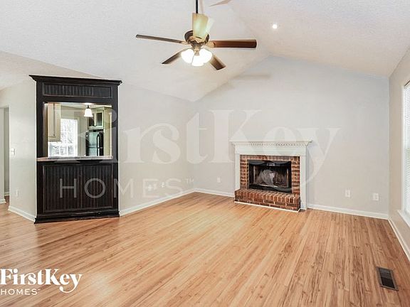 2nd image of 38 Michael Ct