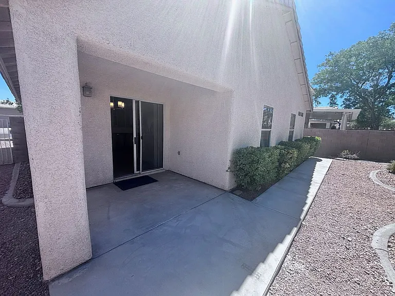 4912 Whispering Spring Ave — Photo 16