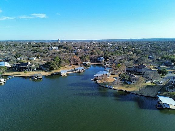 3rd image of 305 W Briar Drive