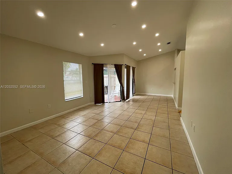1511 San Remo Cir #1511 — Photo 22