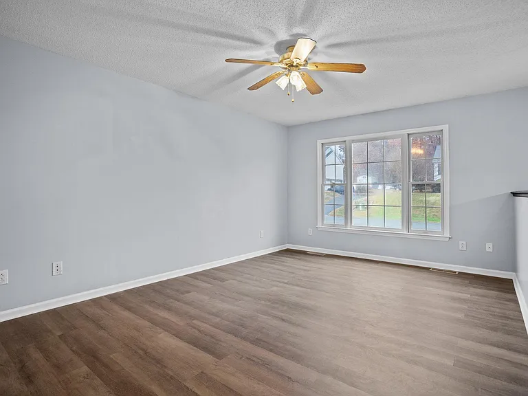 6818 Salem Quarter Rd — Photo 10