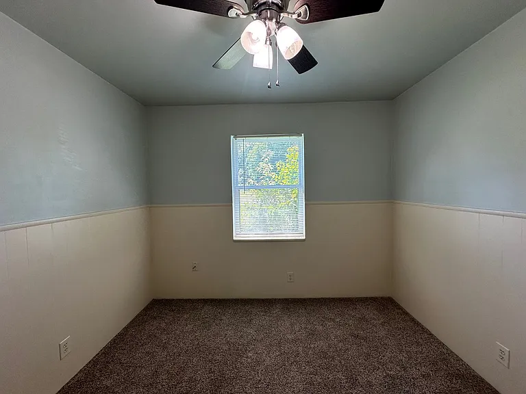 8142 Tina Dr — Photo 15