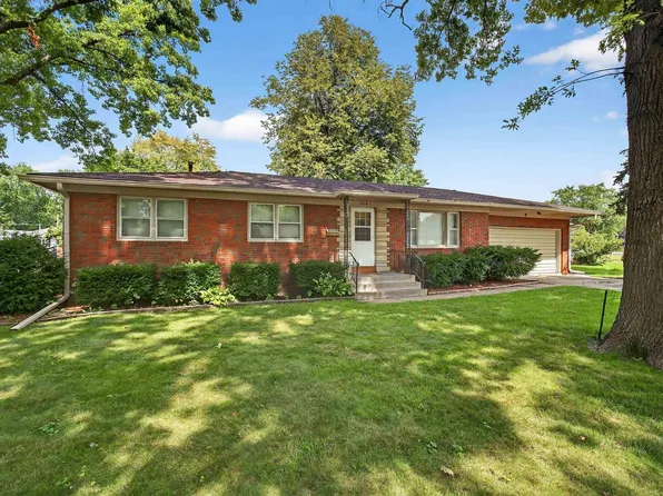 3610 N Lincoln Ave, Davenport, IA 52806