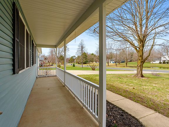 4th image of 36029 Valley Dr