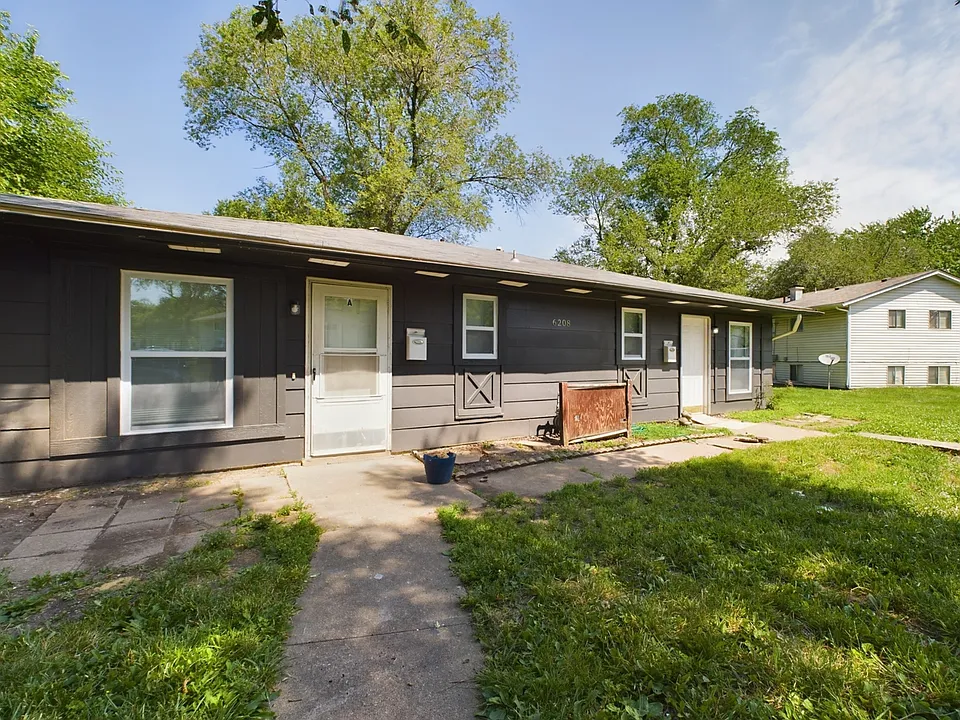 6208 E 152nd Ter