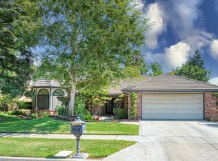 1315 E Cromwell Ave, Fresno, CA