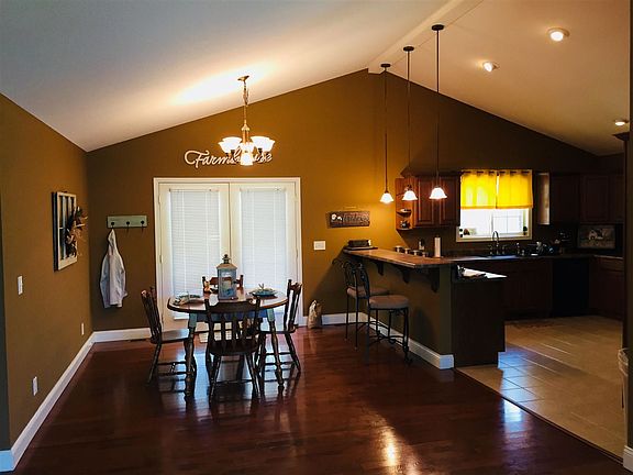 3rd image of 233 Haley Ln
