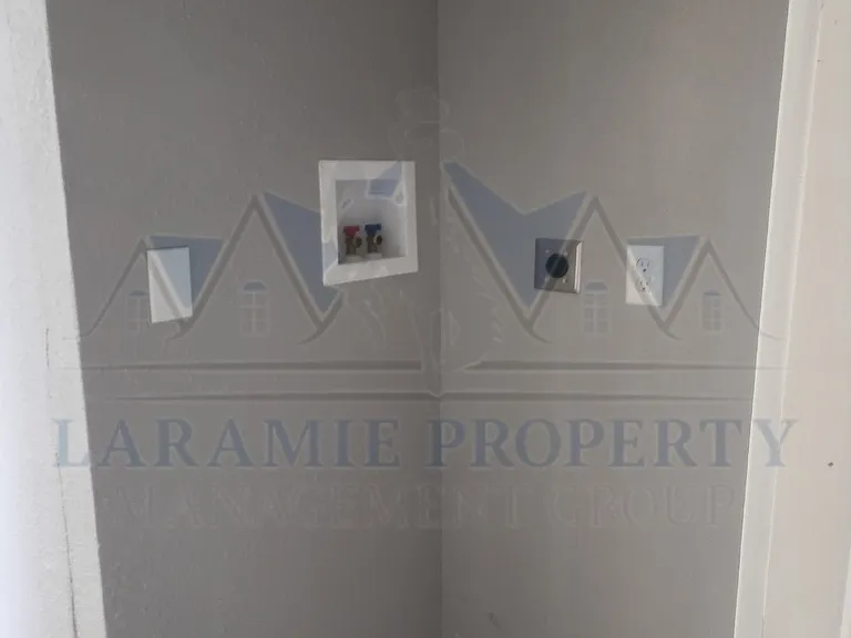 708 Downey St #9 — Photo 17