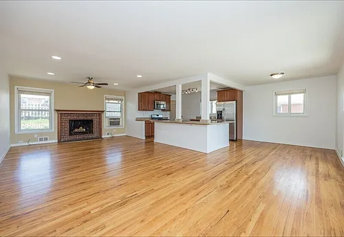 425 S 40th St Photo 1