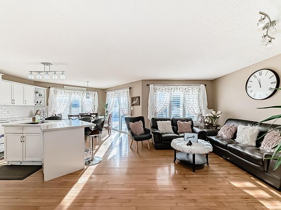 5th image of 55 Chestermere Rd