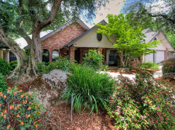 7327 N Hulbert Ave, Fresno, CA 93711