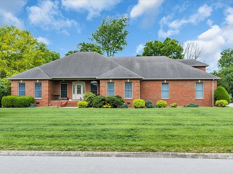 1st image of 261 Bell Dr W