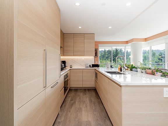 4th image of 305 Morrissey Rd #707