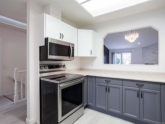 5th image of 1874 Parkview Cres #12
