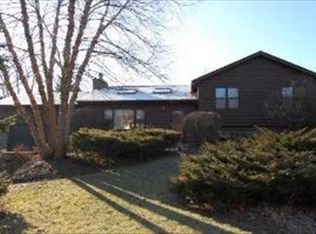 38W195 Hopps Rd, Elgin, IL 60124