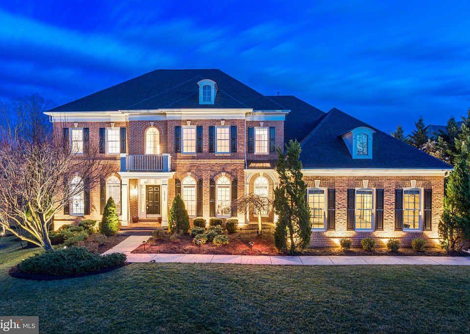1st image of 18700 Riverlook Ct