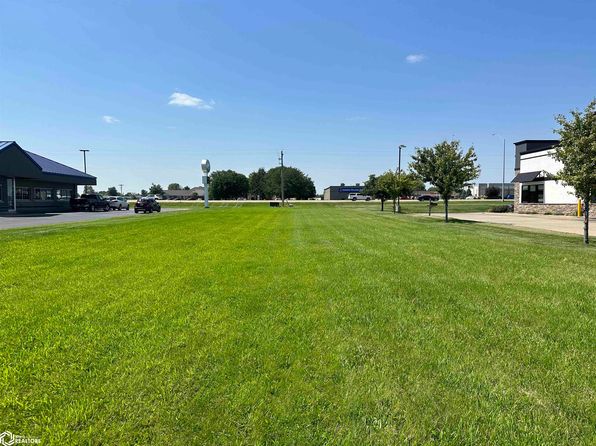 913 Lawrence Dr, Burlington, IA 52601