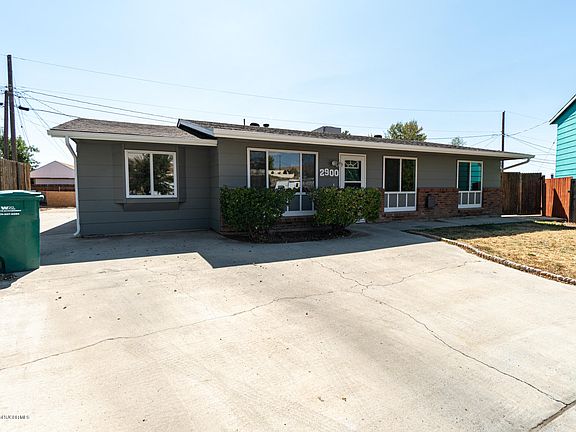 2nd image of 2900 E 30th Pl