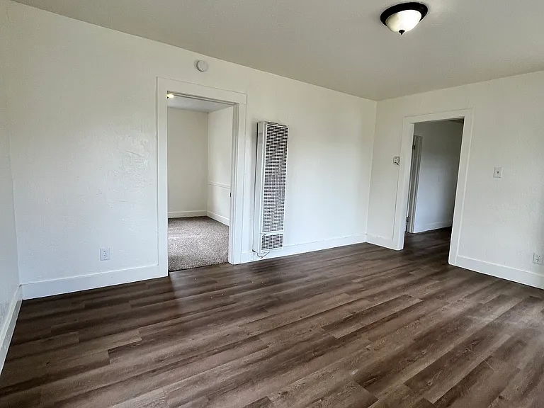 9417 N McKinley Ave — Photo 8