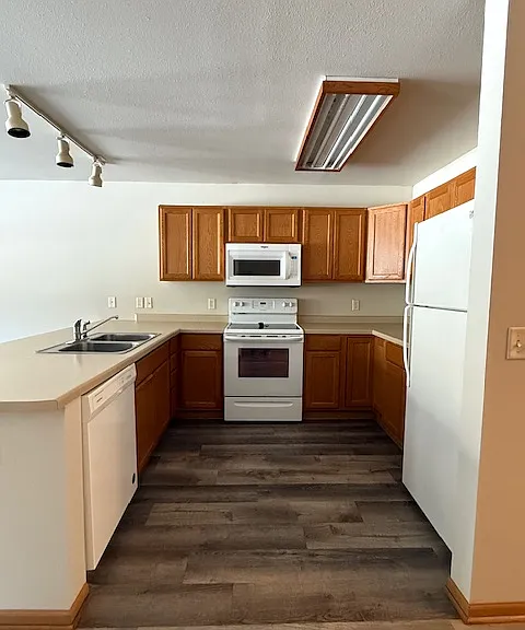 739 W Lucas Ln #819 — Photo 4