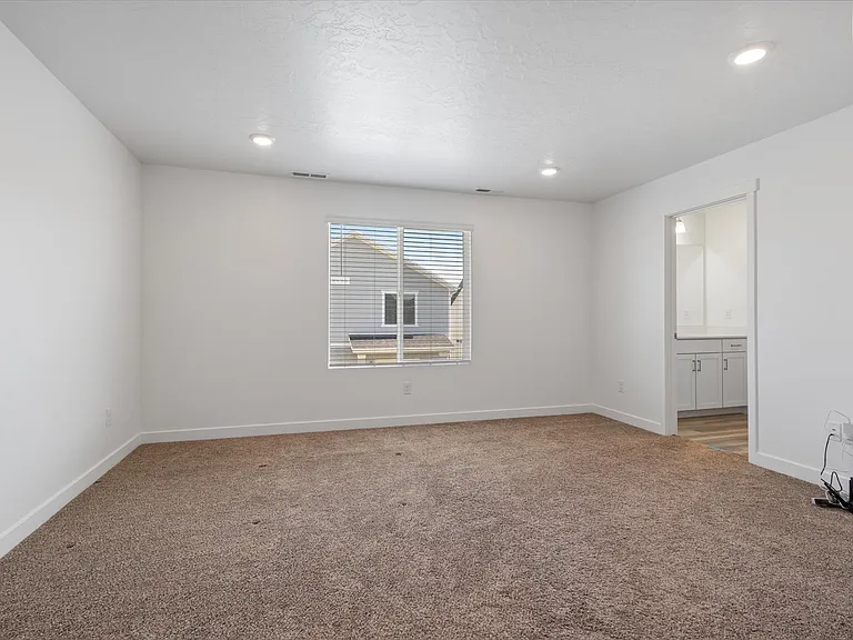 3773 W 620 N — Photo 5