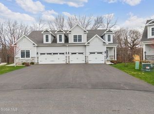 33 Joshua Place, Glenmont, NY 12077
