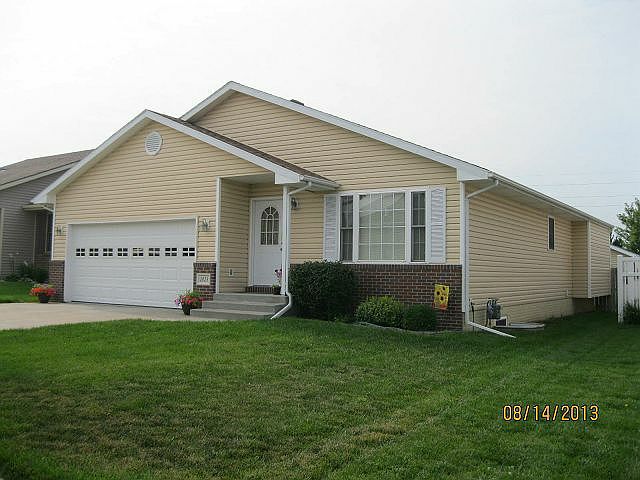 1st image of 1023 Willow Ave