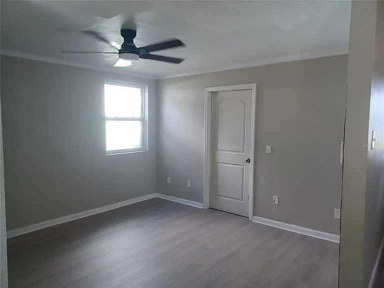8448 76th Ave — Photo 9