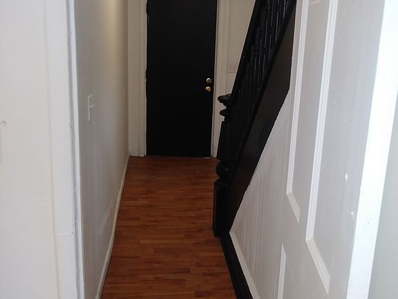 3rd image of 185 Linden Ave