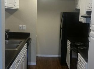 910 NW 79th Ter APT 7, Kansas City, MO 64118