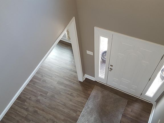 3rd image of 709 Urton Woods Way