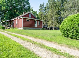 7462 Martin Rd, Three Oaks, MI 49128