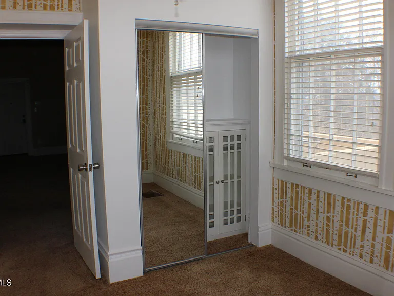 924 Maryland Ave #F — Photo 15