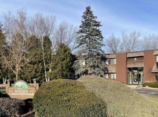 7106 Fortune Dr APT 23, Middleton, WI