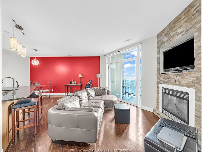 1225 Riverside Dr E #1007 — Photo 13