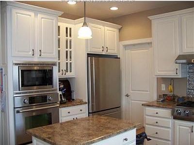 4th image of 4075 Farmington Dr