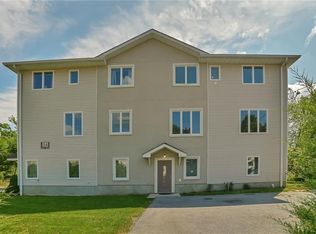 34 Paiken Dr, Spring Valley, NY 10977